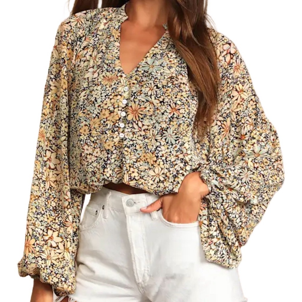 Lulu’s ⭐️ NWT Cream Multi Floral Print Balloon Sleeve Top Size M